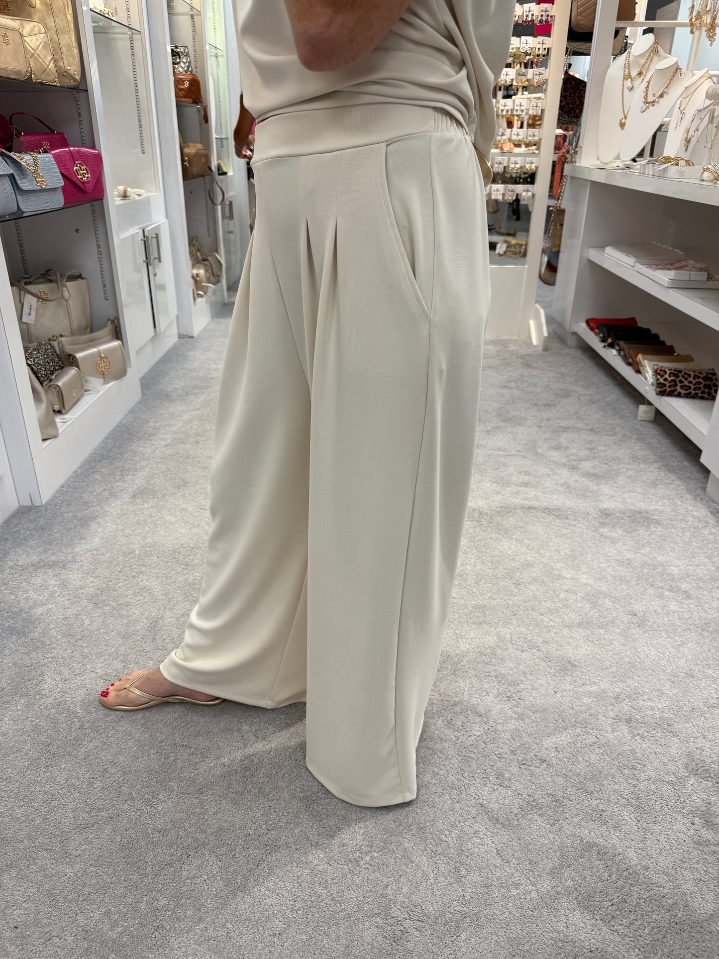 Hattie Sleeveless Top and Pant Set- Ivory