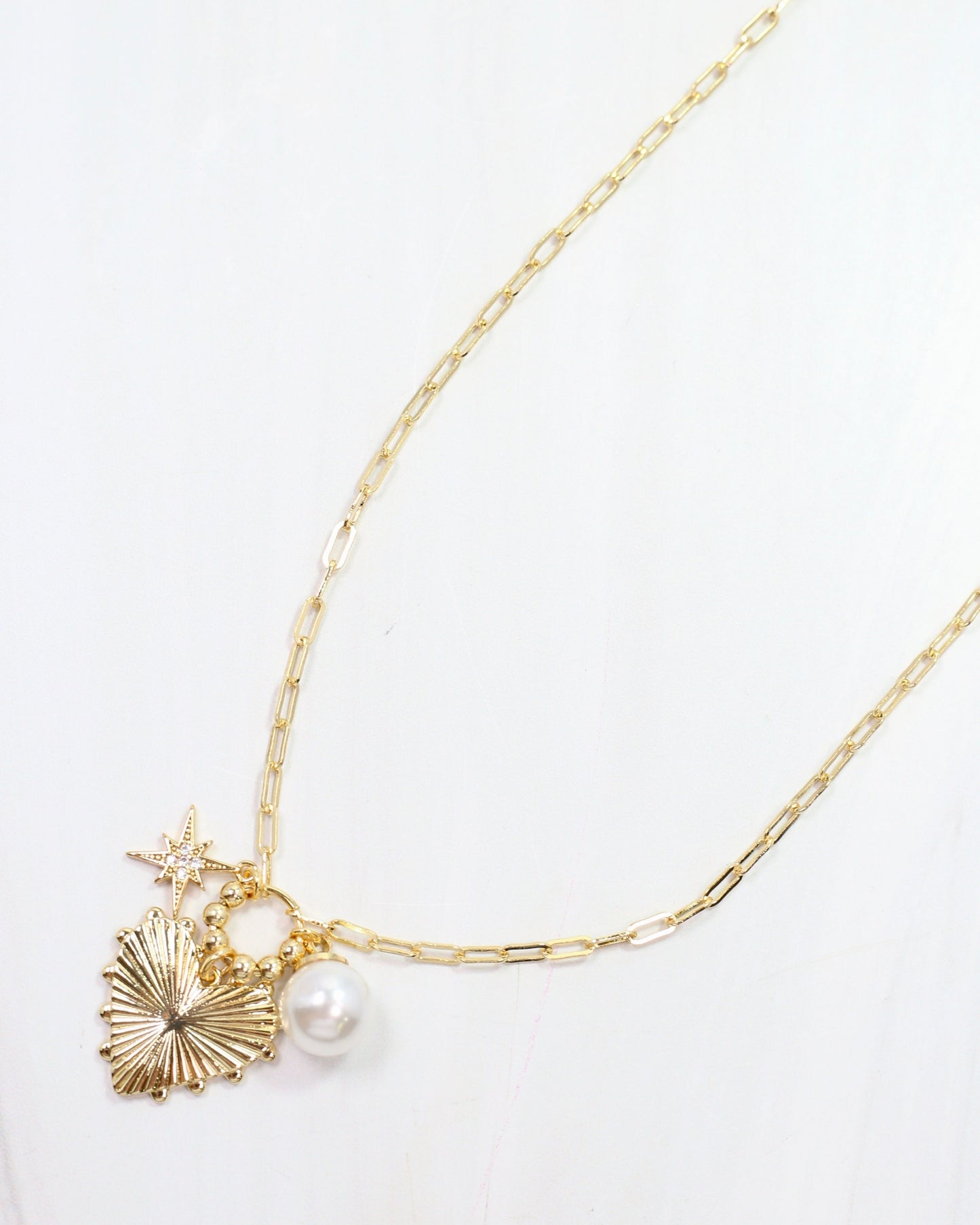 Sangrail Heart Charm Necklace Gold