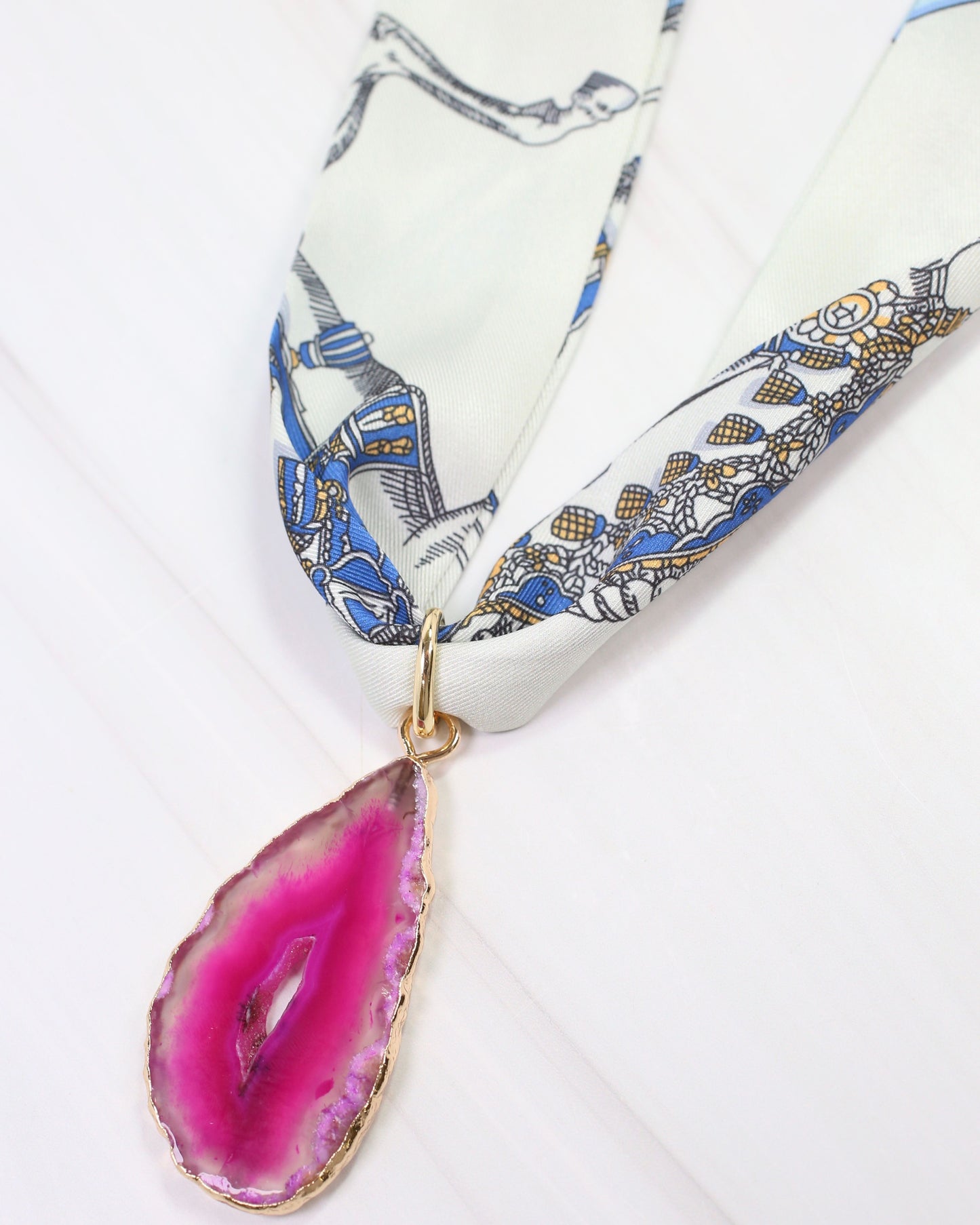 Antonio Agate Charm Fuchsia