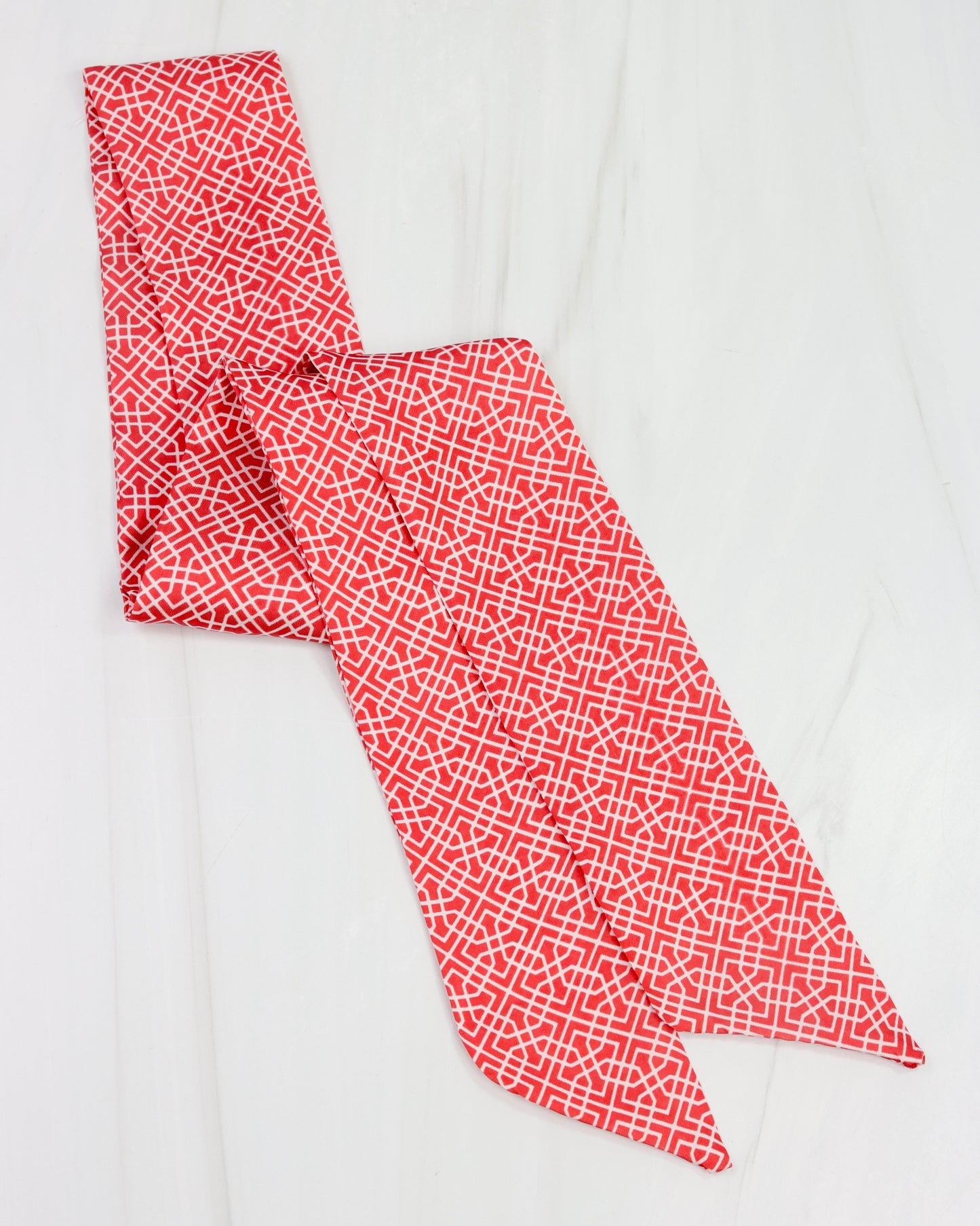 Serafina Scarf Rd Wht Geo