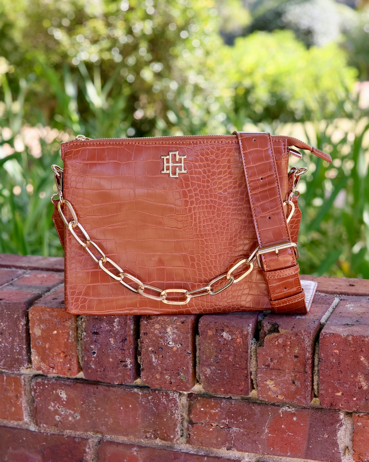 Ariana Crossbody - Saddle EC