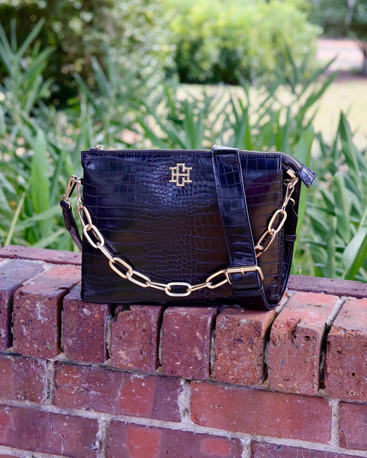 Ariana Crossbody - Black EC