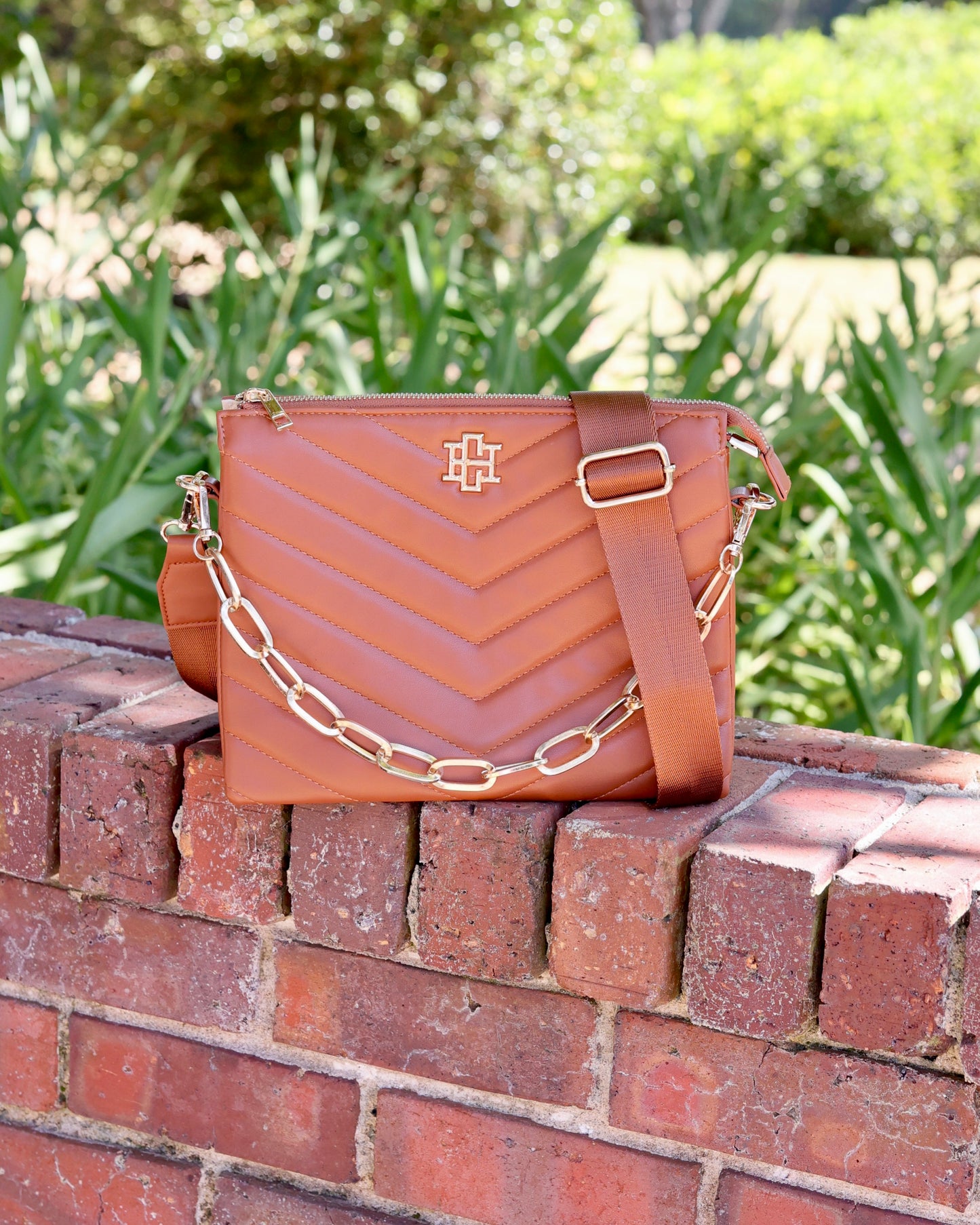 Ariana Crossbody - Saddle VQ