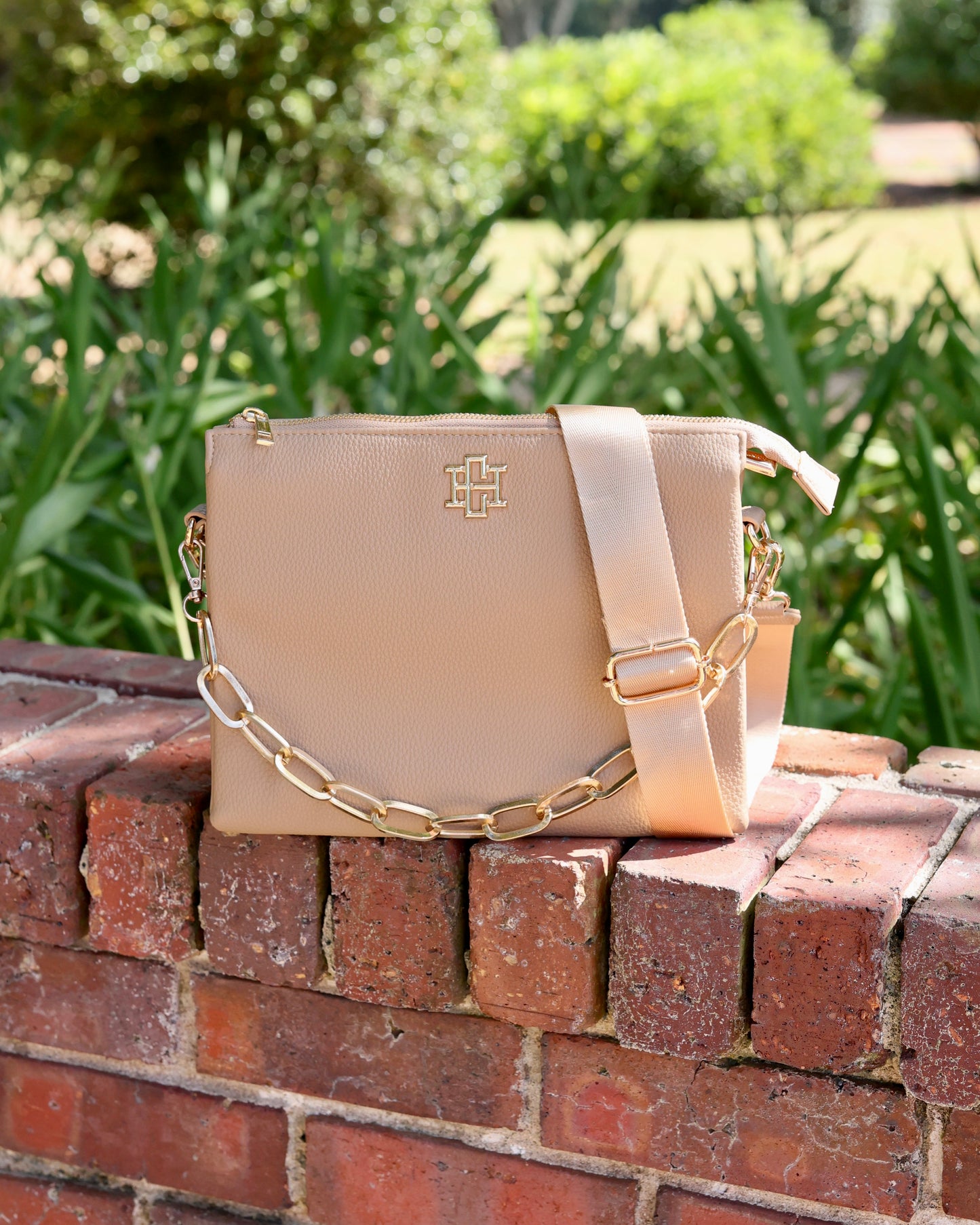 Ariana Crossbody - Taupe