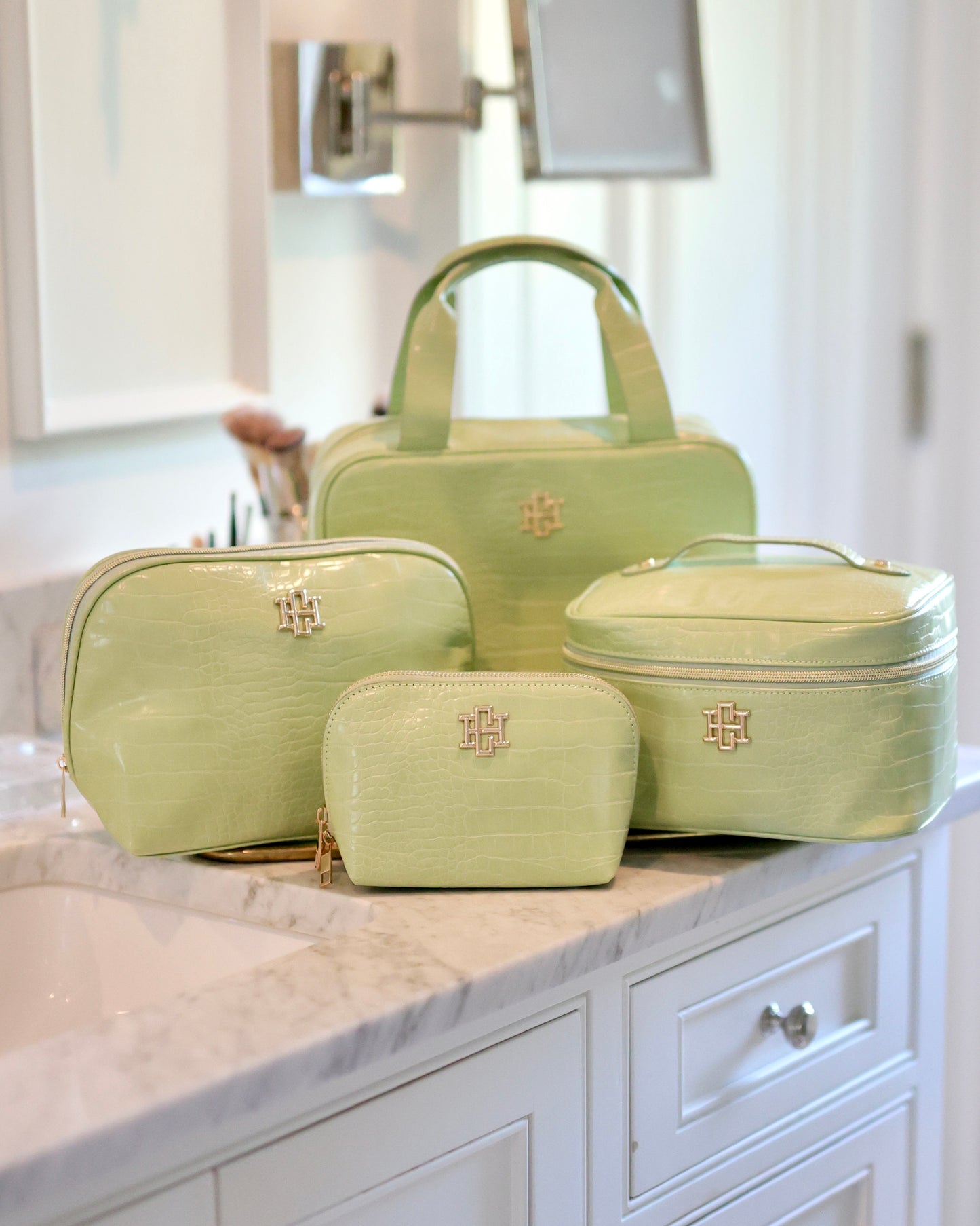 Hampton Train Case Lime EC