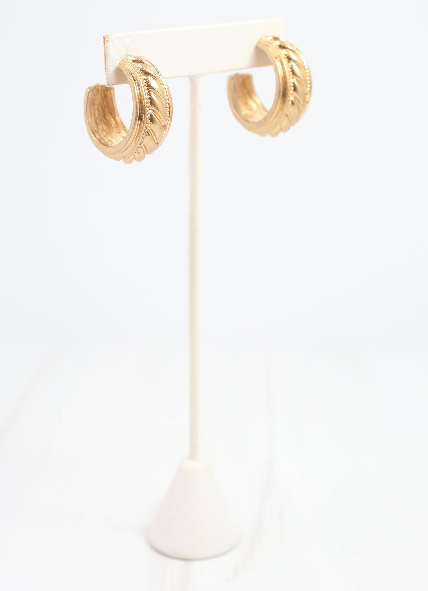 Isabella Hoop Earring Gold