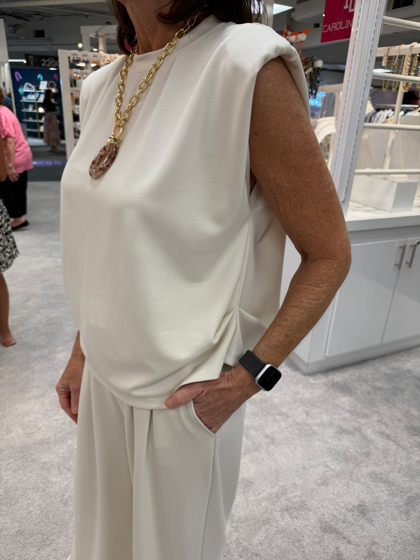 Hattie Sleeveless Top and Pant Set- Ivory