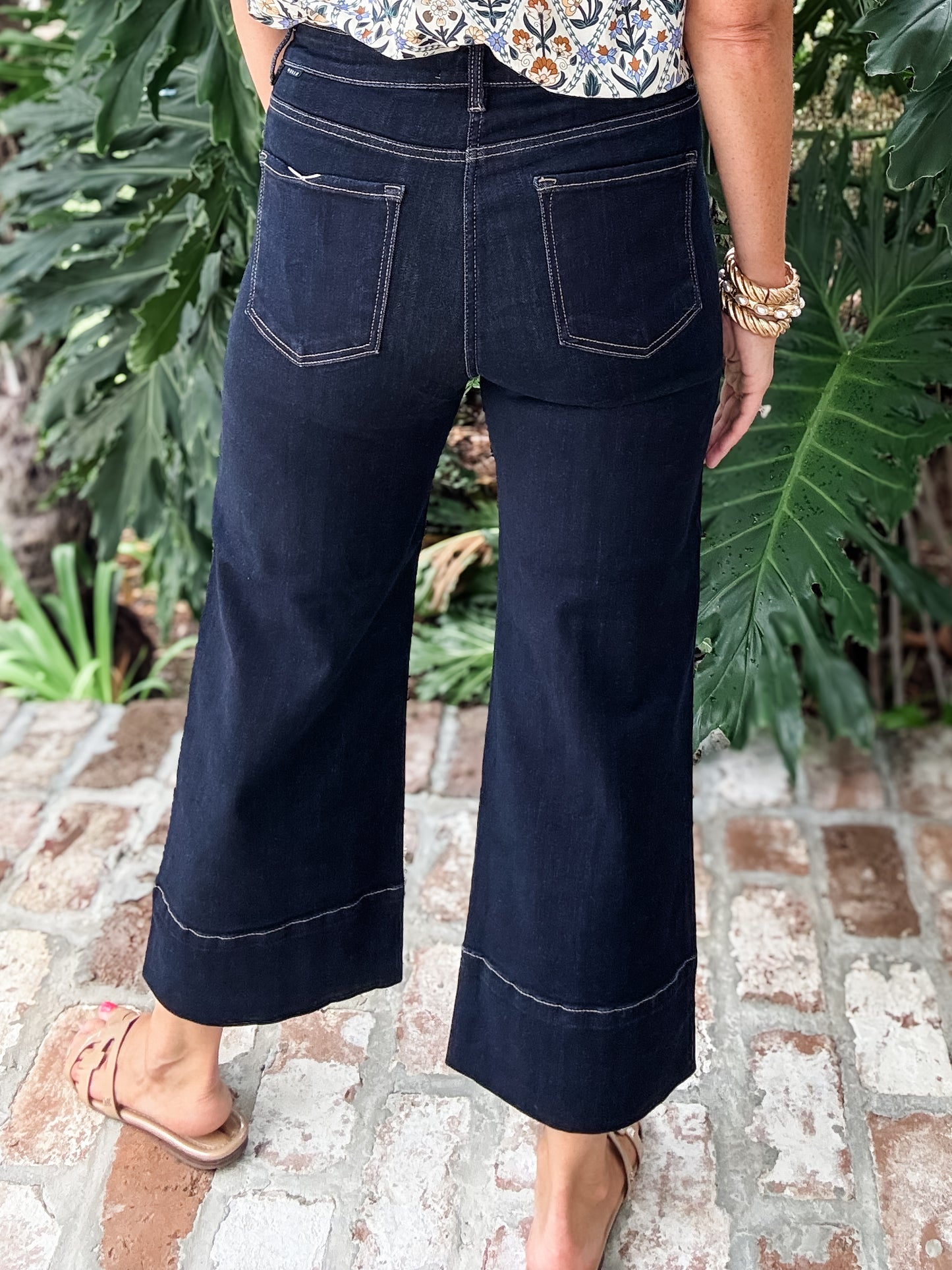 Risen Jeans High Rise Crop Wide with Seam