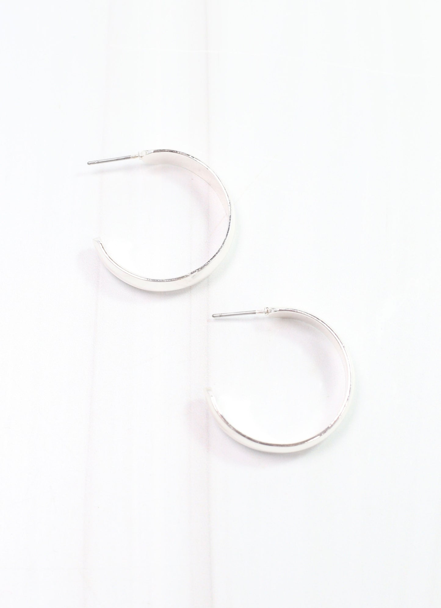 Grimm Hoop Earring Shiny Silver