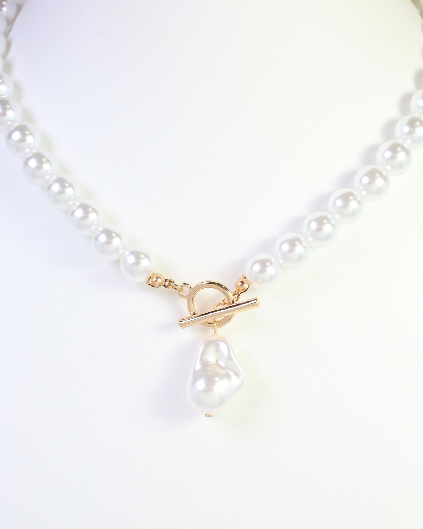 Catalina Pearl Beaded Toggle Necklace Cream