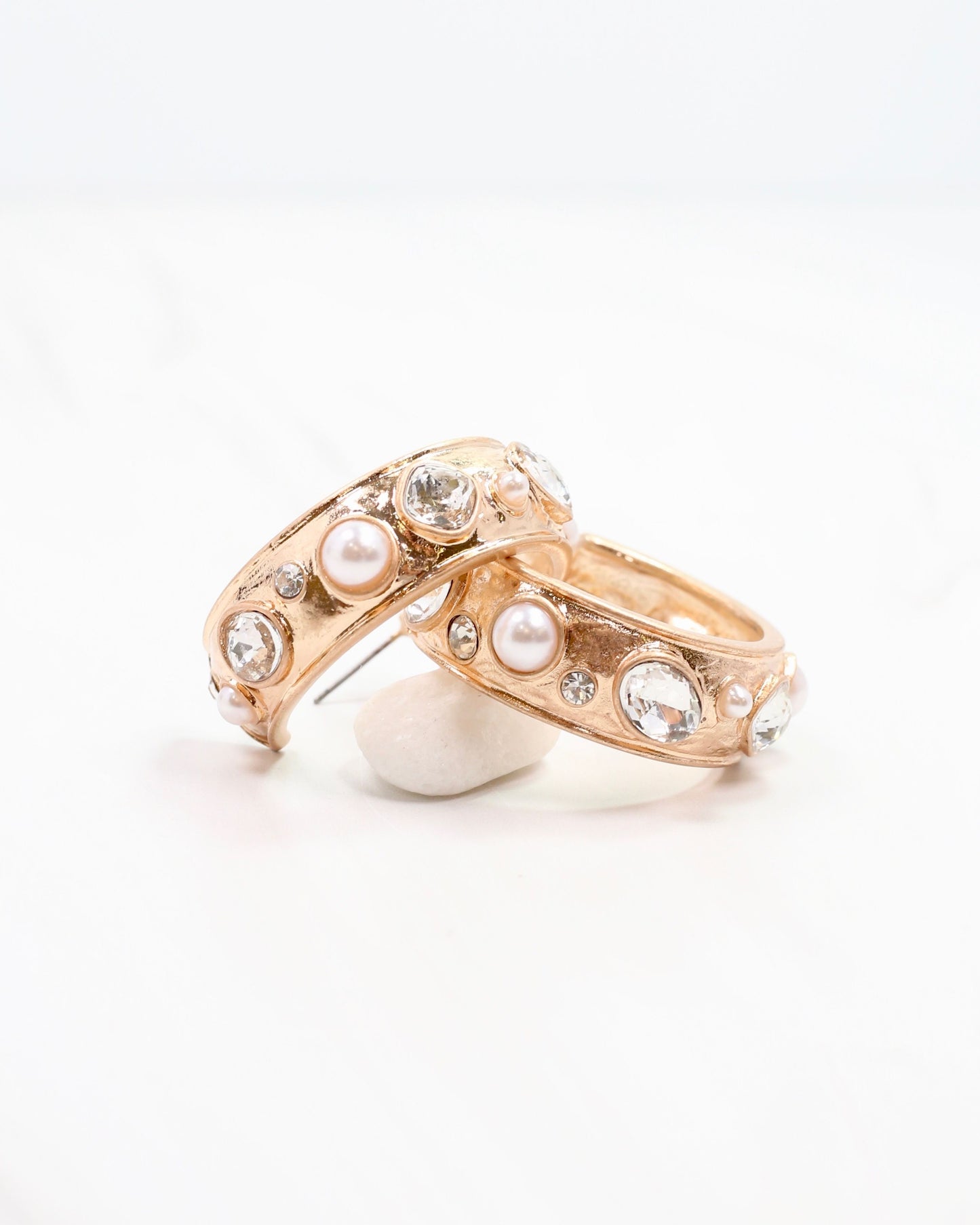 Julietta Hoop Earring Pearl