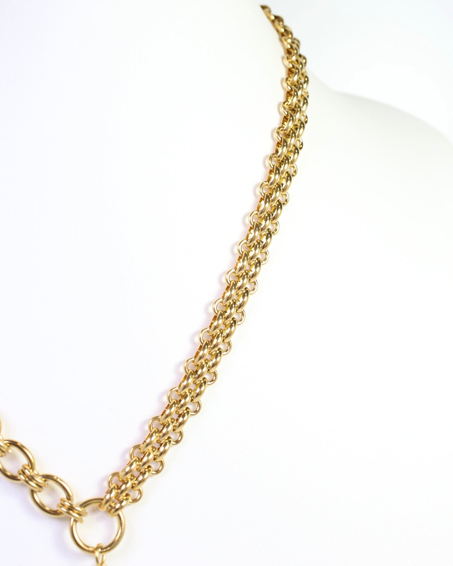 Coralie Asymmetric Link Pearl Necklace WP Gold