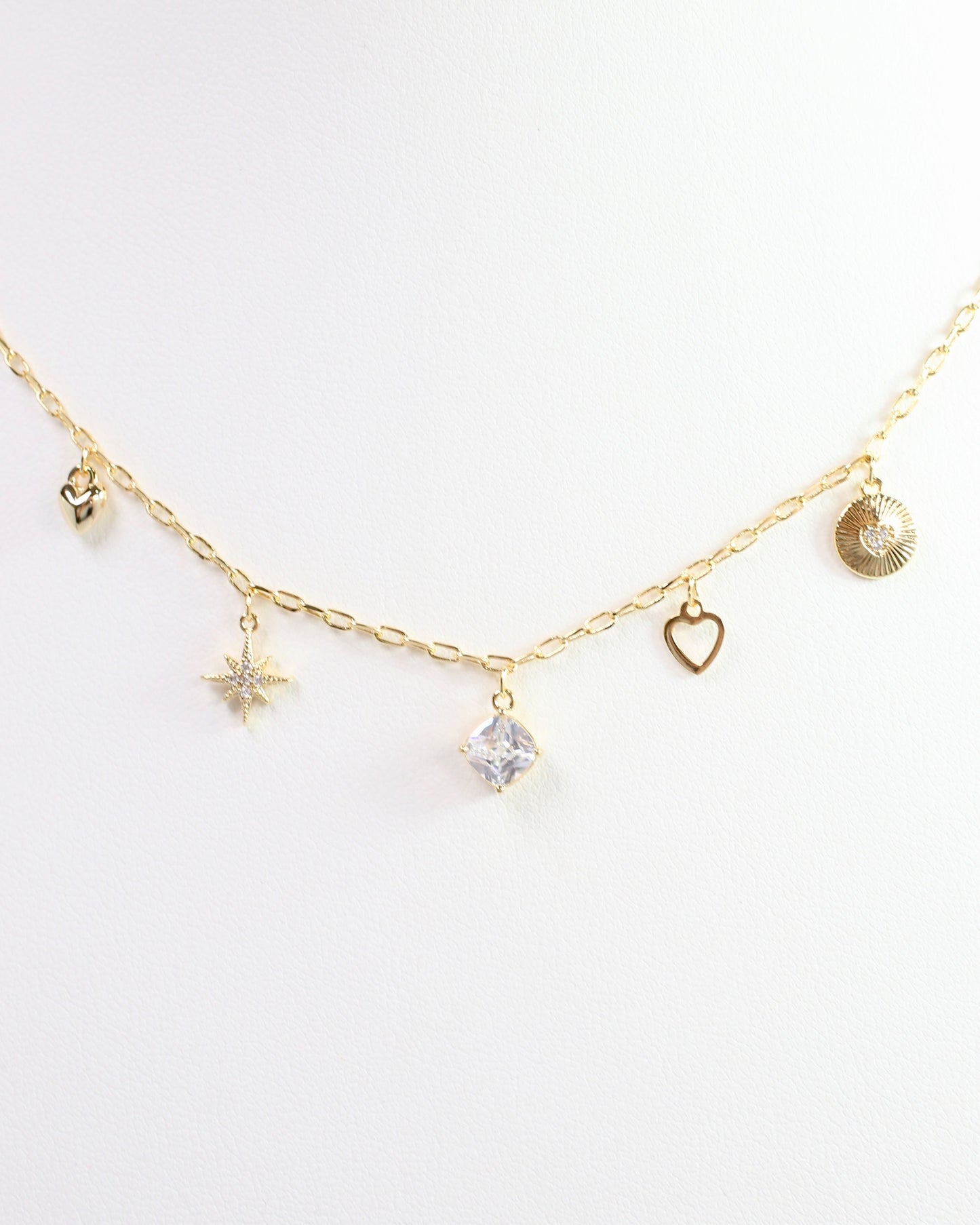 Helen Charm Necklace Gold