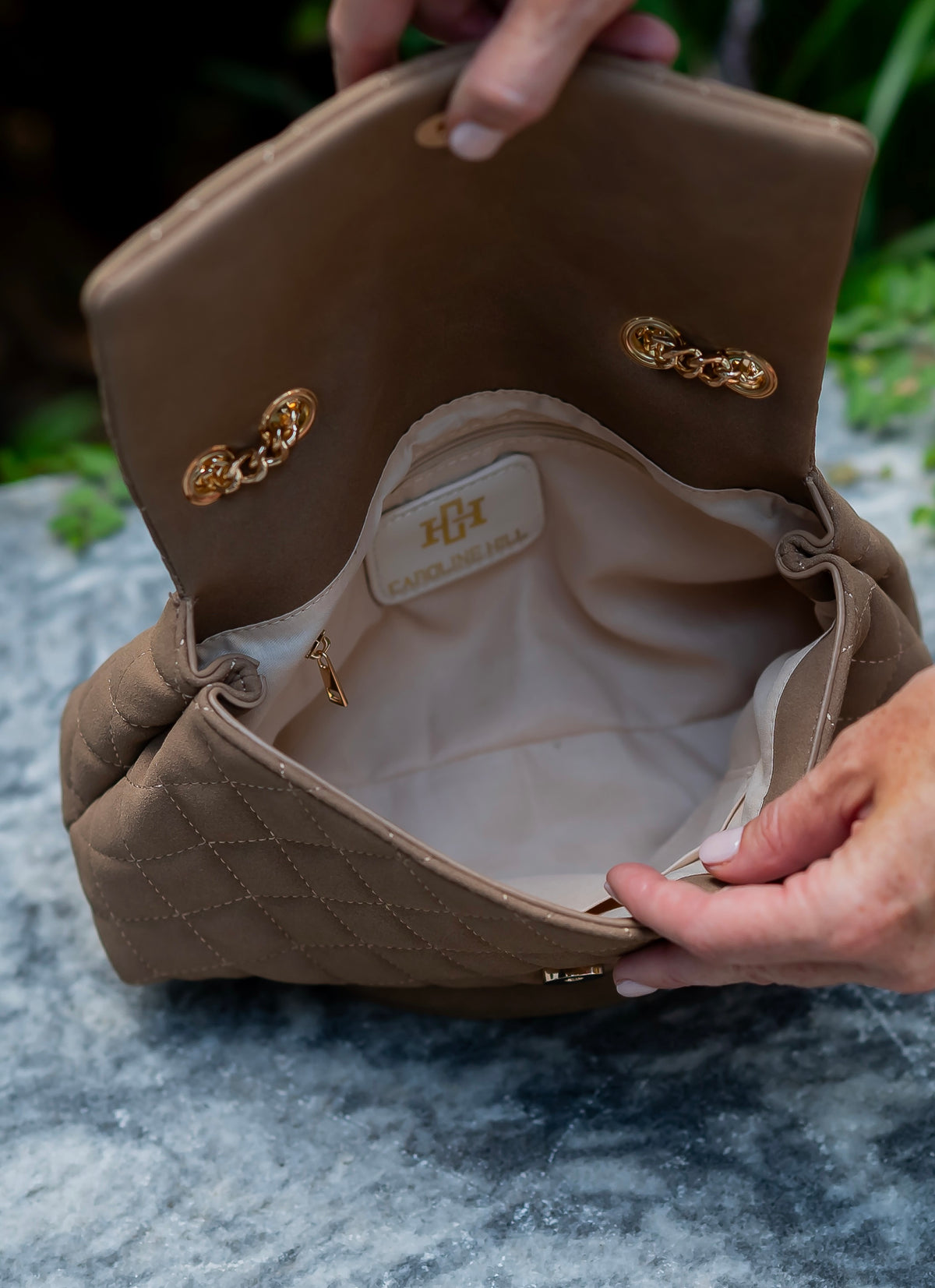 Leigh Quilted Crossbody Latte S DQ