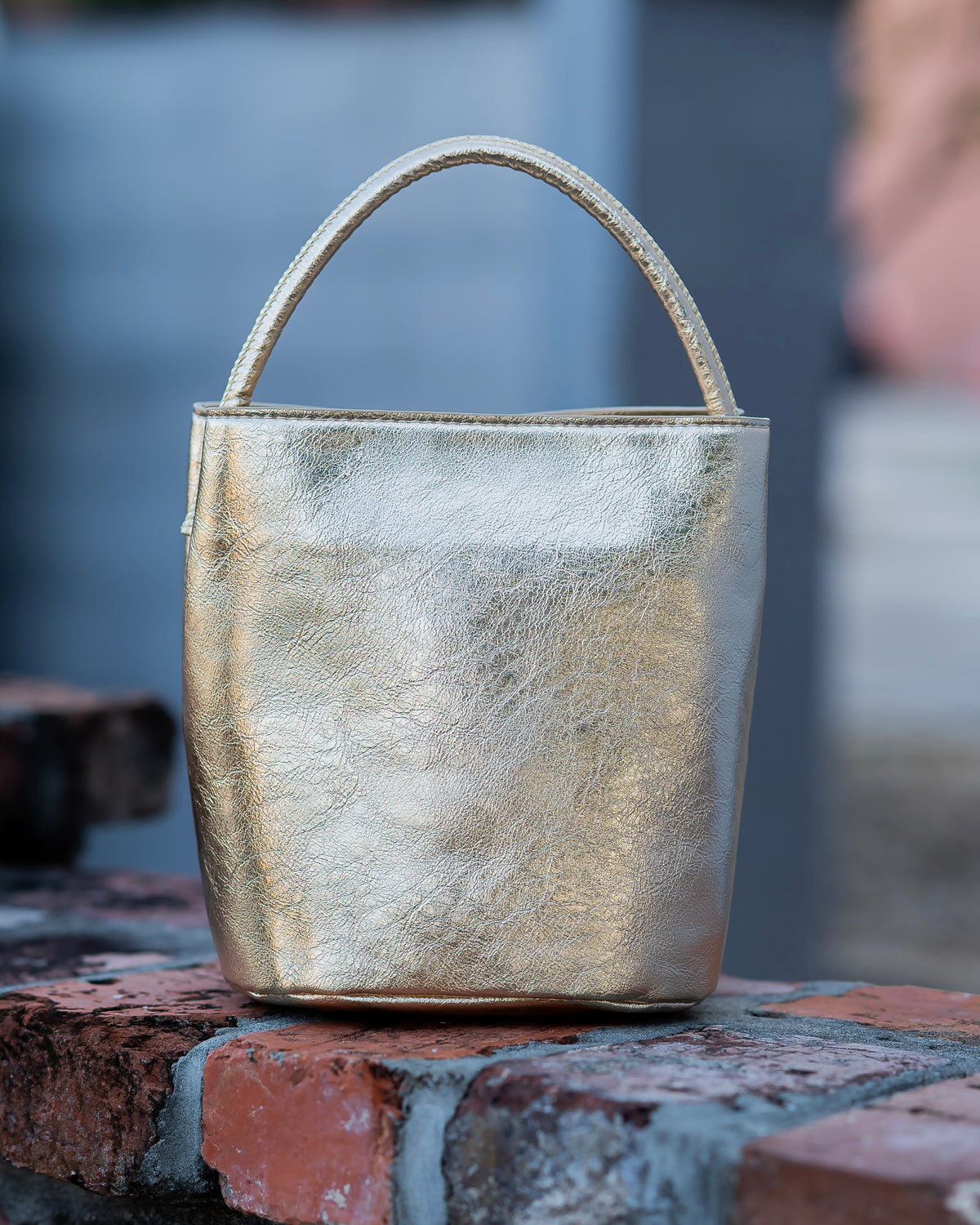 Breyer Bucket Bag D Gold