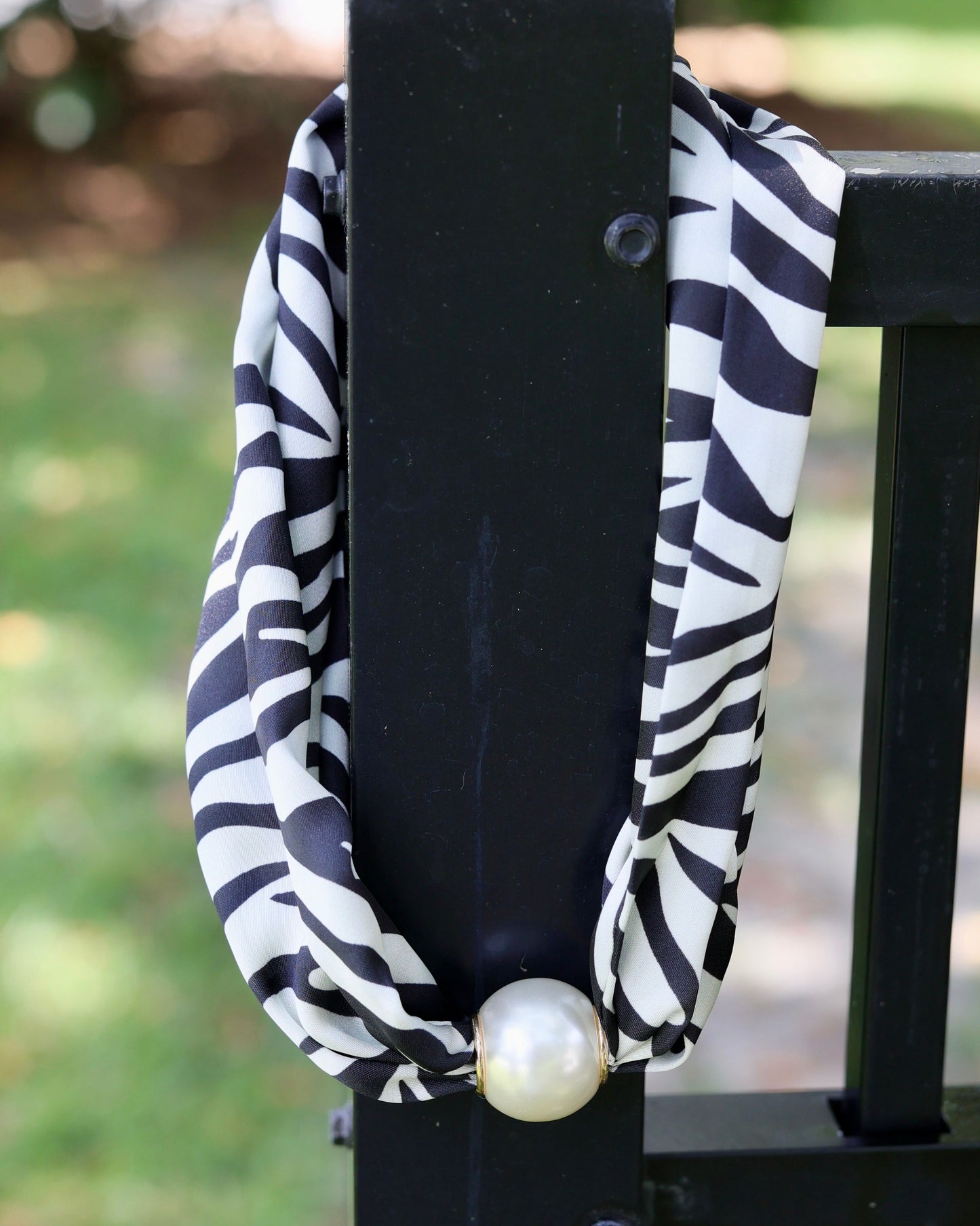Pammie Magnetic Pearl Scarf Necklace Black Ivory