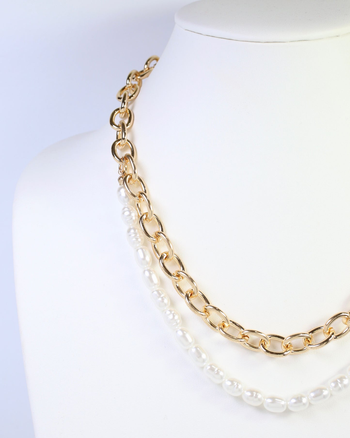 Hempstead Layered Link and Pearl Necklace Gold