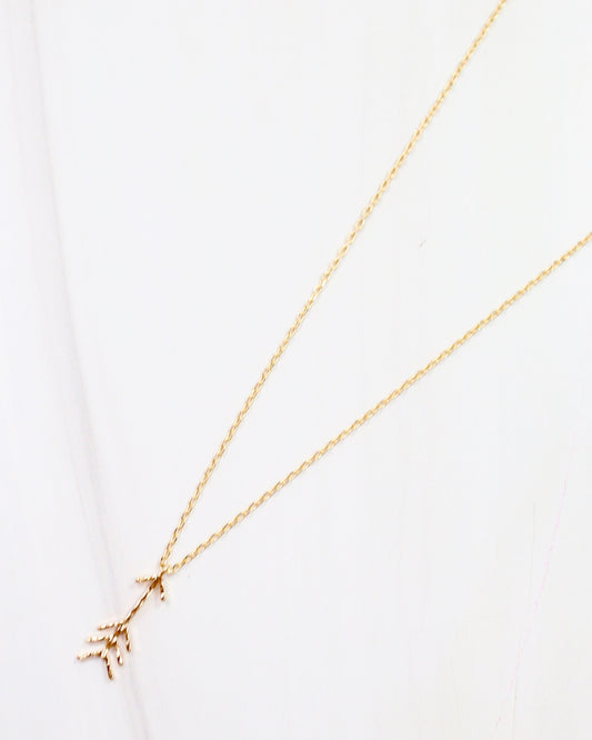 Lost in Nature Arrow Necklace Gold