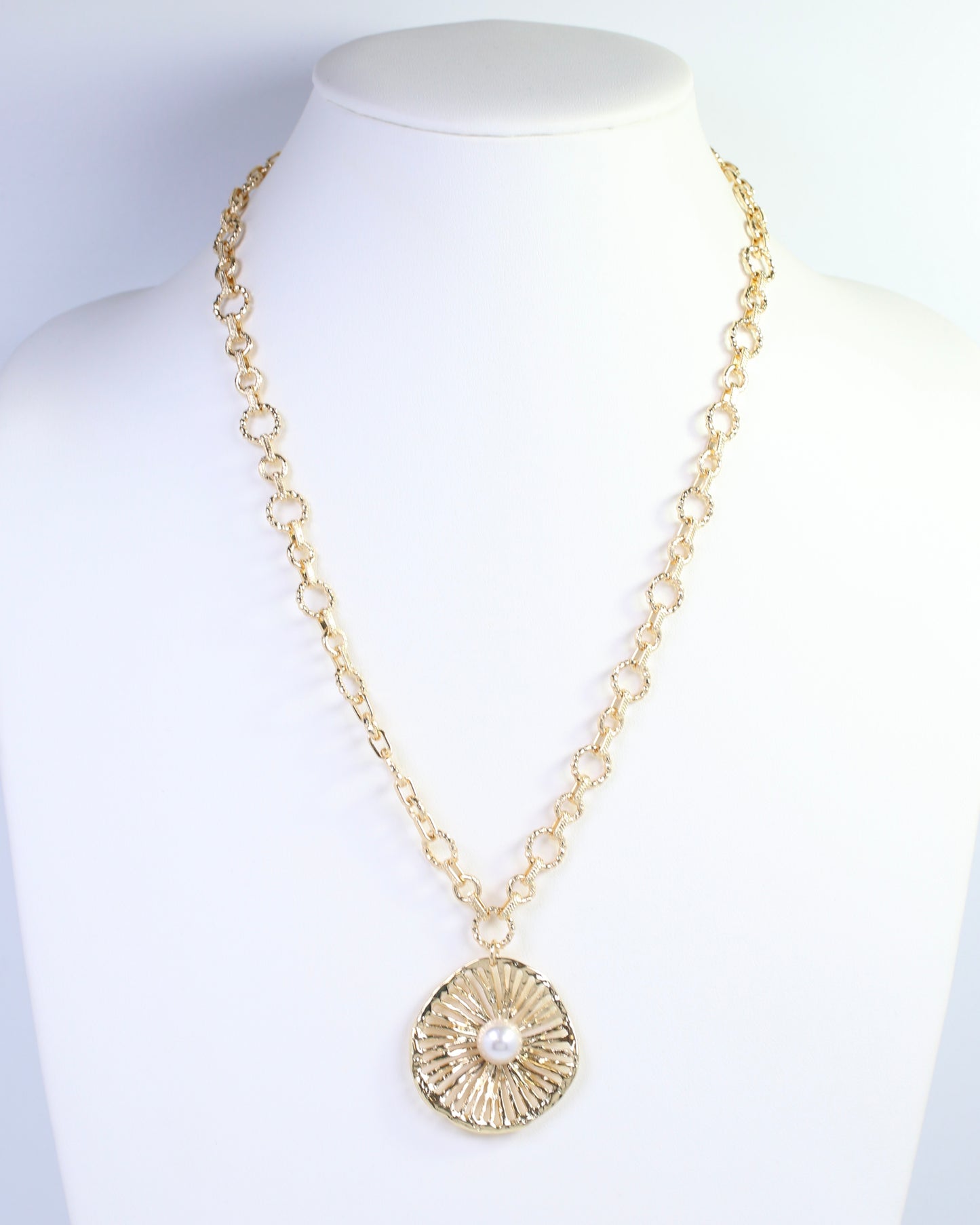 Abriella Textured Pearl Pendant Necklace Gold
