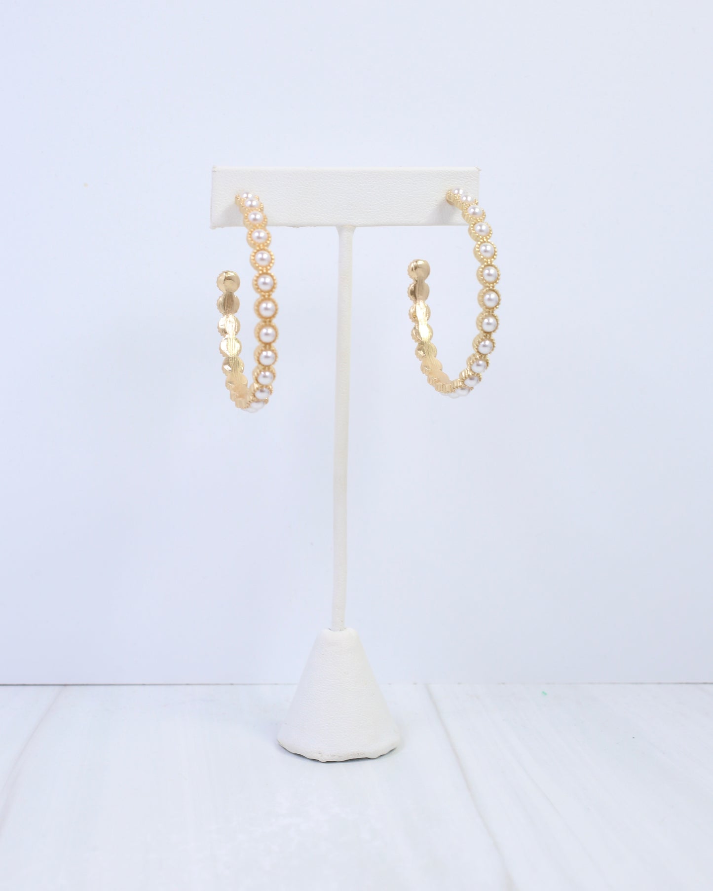 Blythe Pearl Lined Hoop Earring Matte Gold