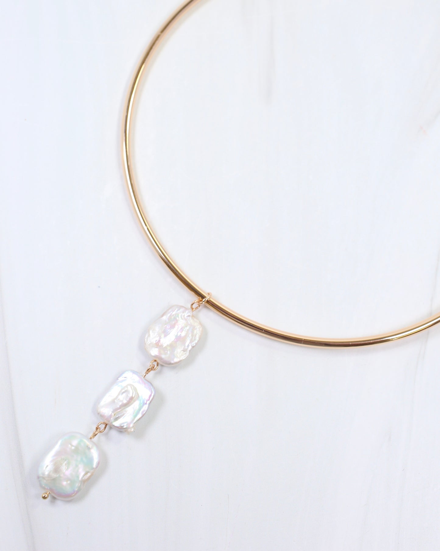 Alisa Collar Linear Pearl Necklace Gold