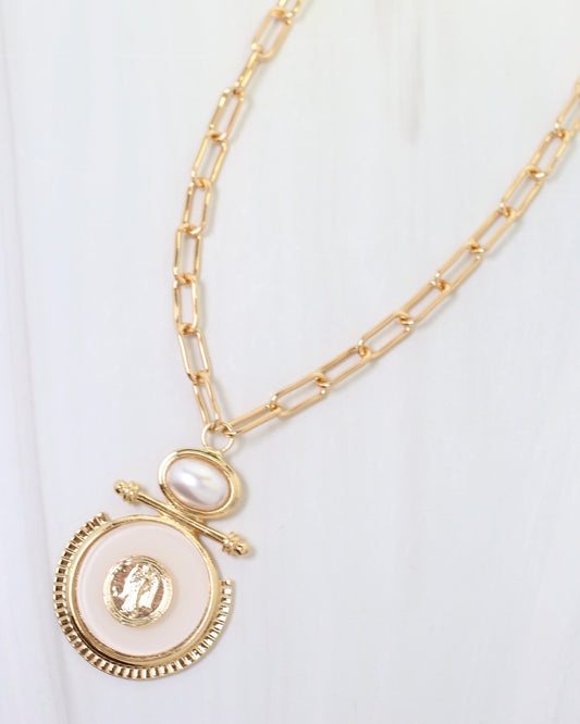 Moru Circle Pendant Necklace White
