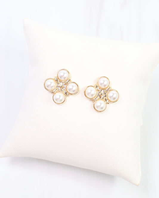 Shearer Pearl Earring Cream