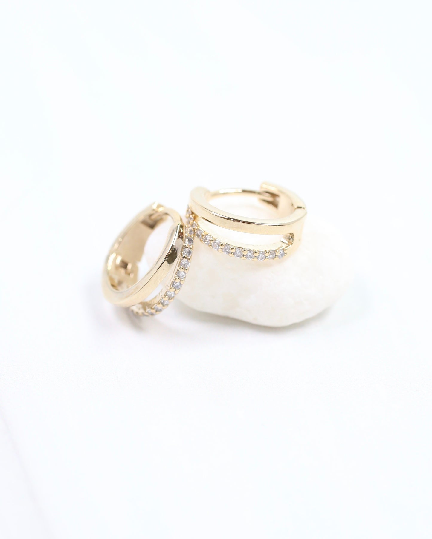 Darlington Huggie Earring Gold