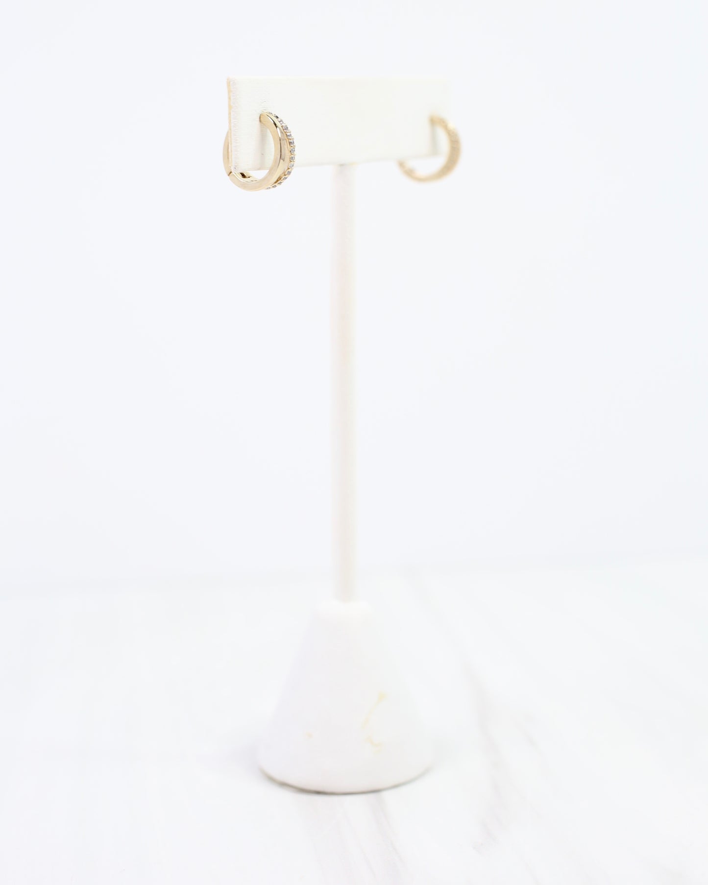 Darlington Huggie Earring Gold
