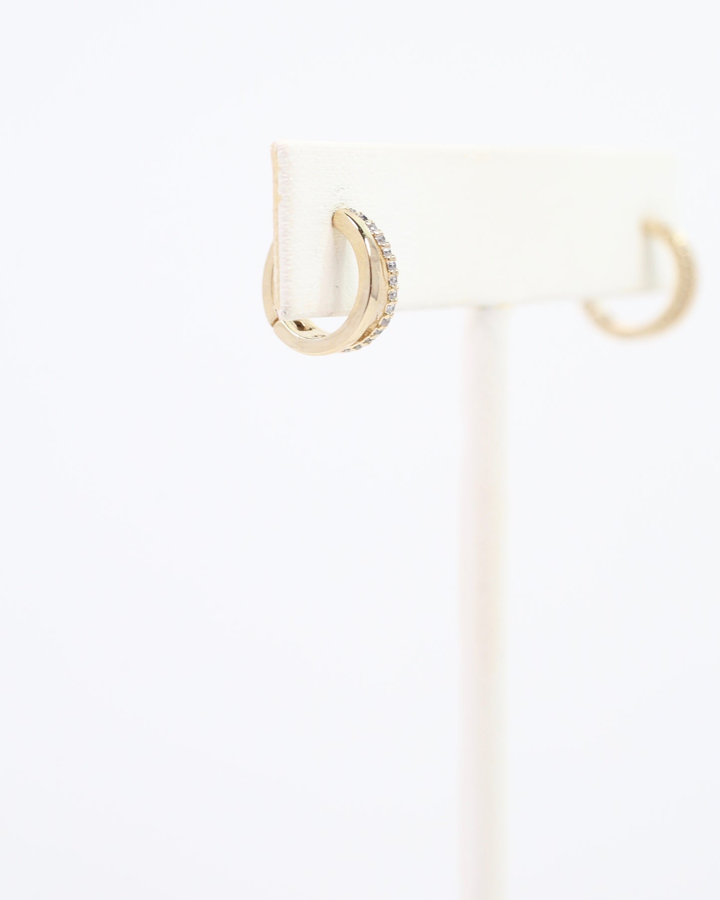 Darlington Huggie Earring Gold
