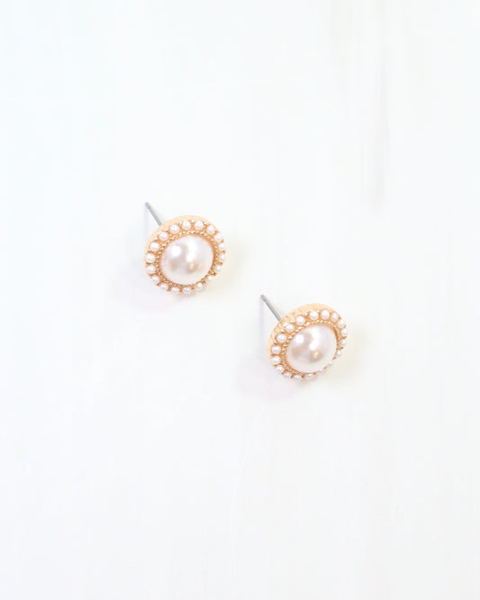 Alvaro Pearl Stud Earring Ivory