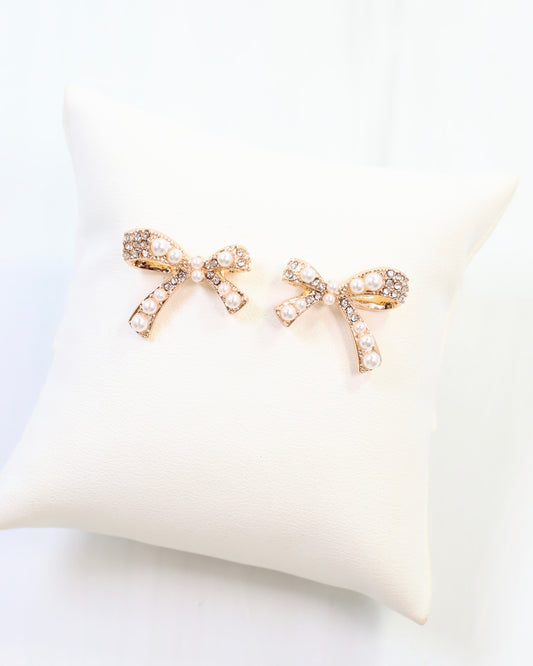 Pasadena Pearl Bow Stud Gold