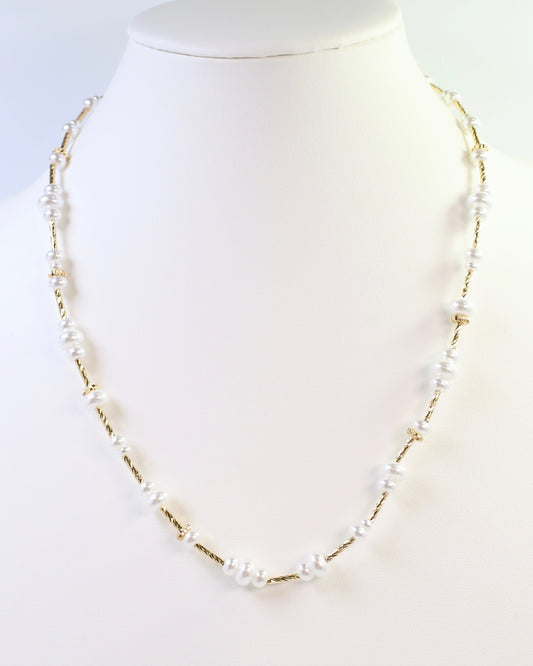 Lola 18" Beaded Necklace Pearl