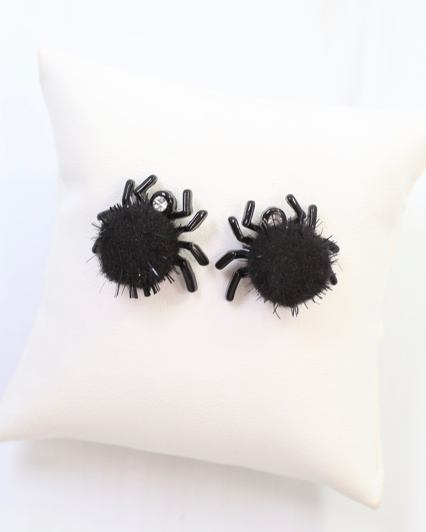 Creepy Crawley Spider Stud Earring Black