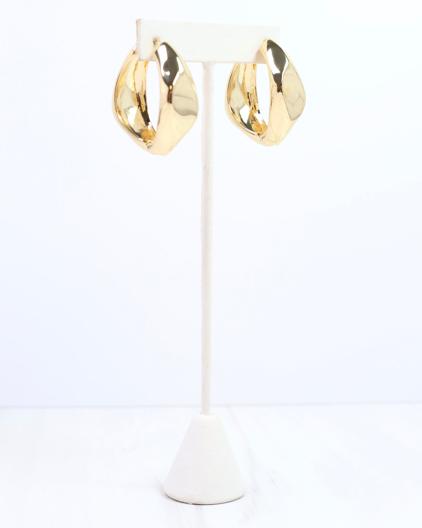 Mila Hoop Earring Gold