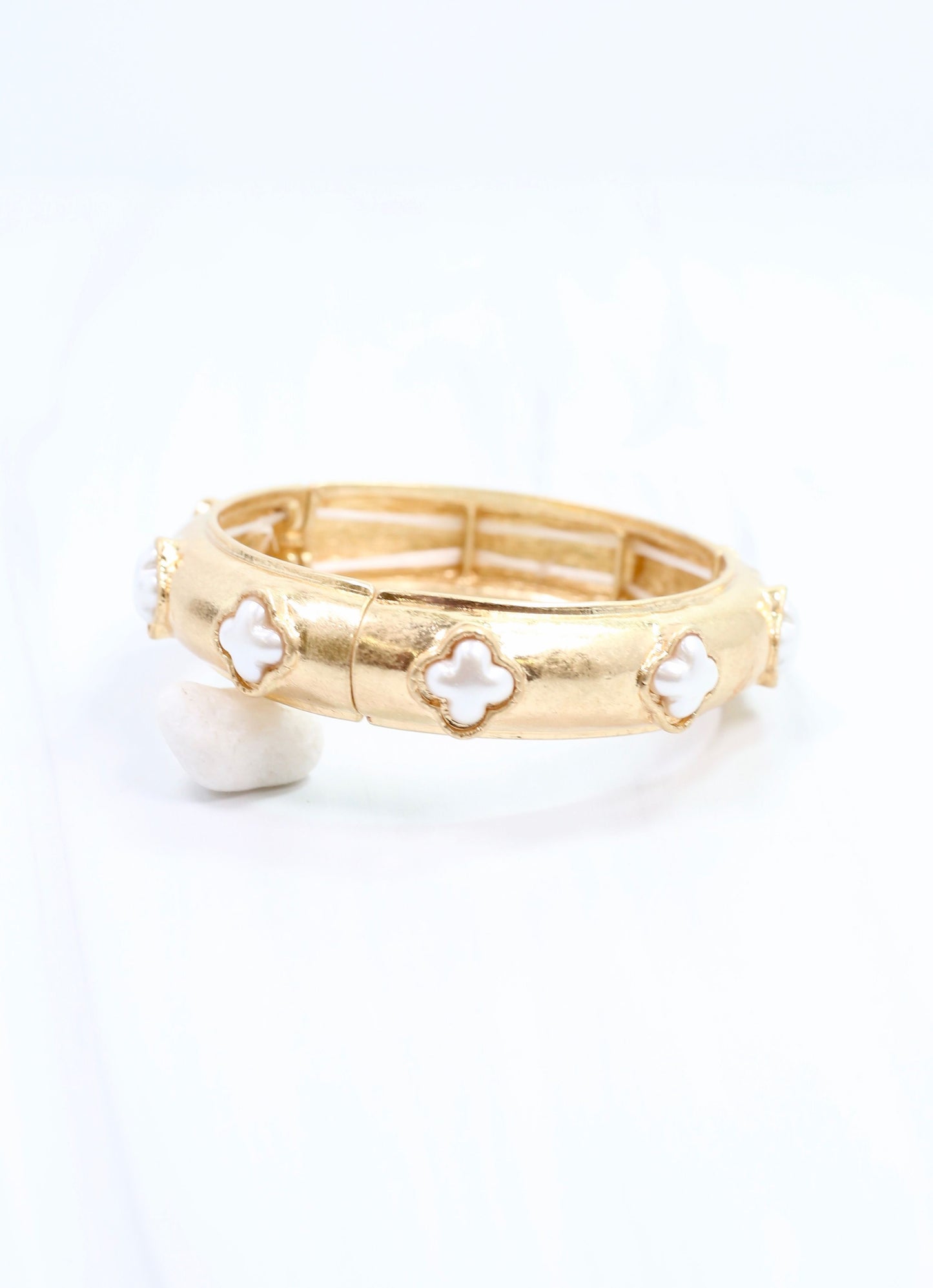 Neema Clover Stretch Bracelet Worn Gold