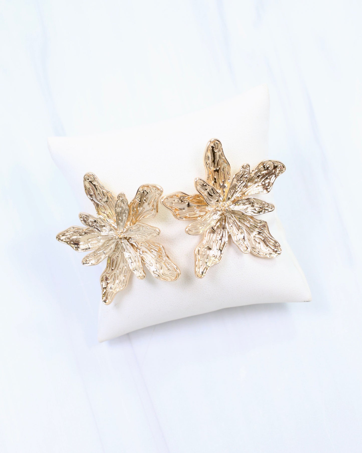 Harlan Textured Flower Earring Gold