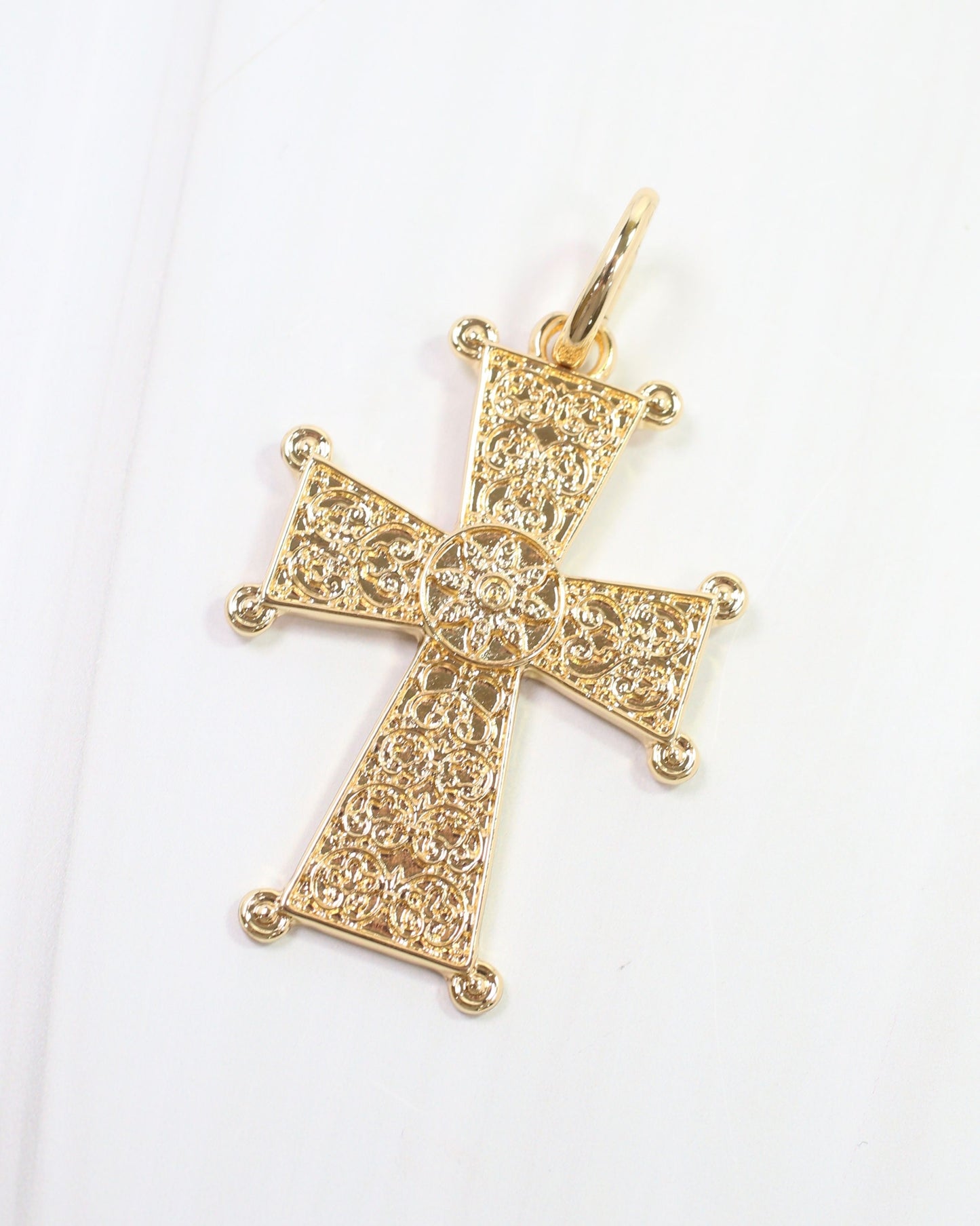 Artemis Large Cross Charm Gold