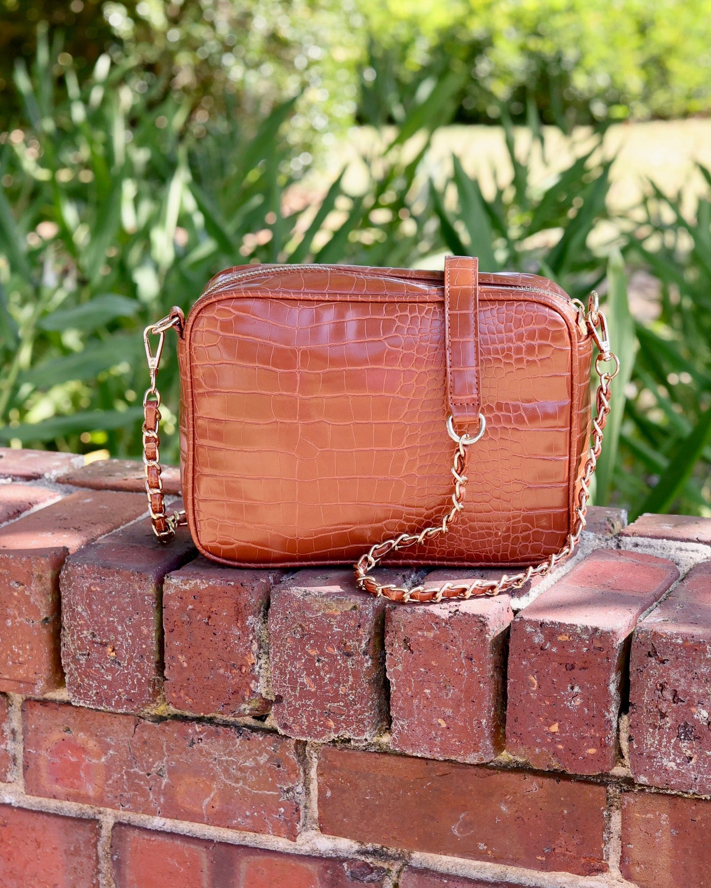 Fiona Crossbody Saddle EC