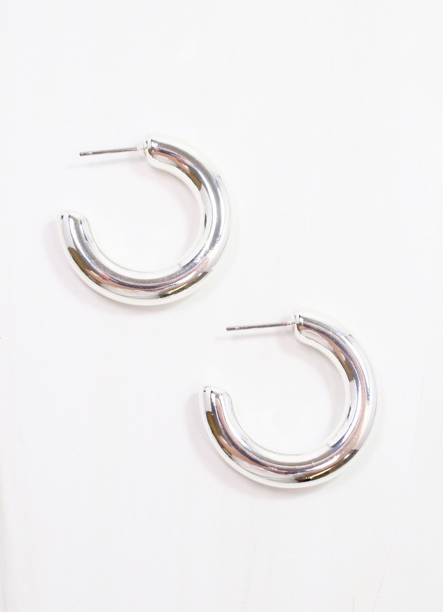 Jesse Hoop Earring Shiny Silver