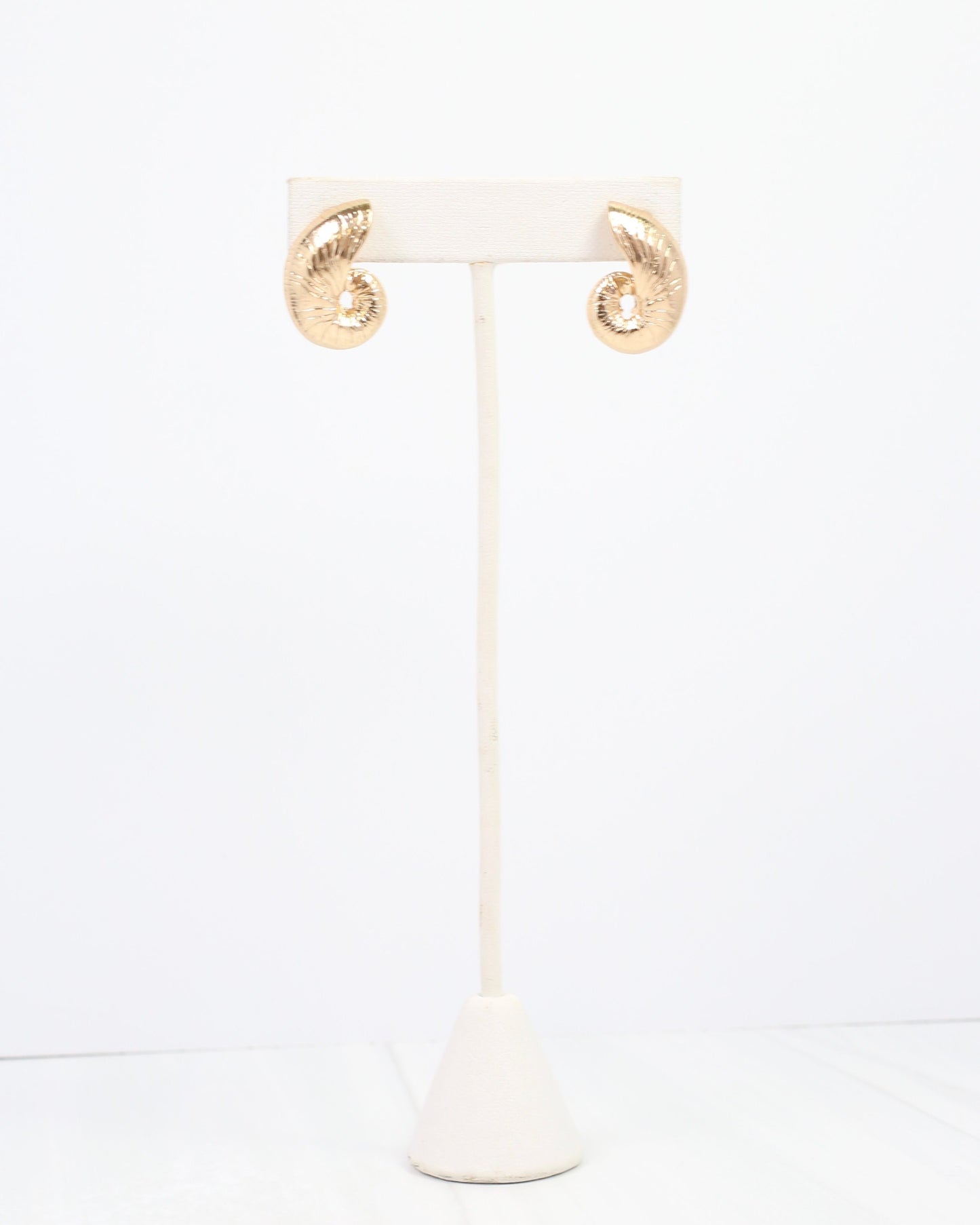 Verona Shell Stud Earring Gold