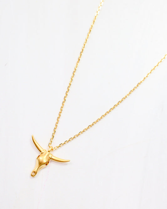 Stand Strong Skull Necklace Gold