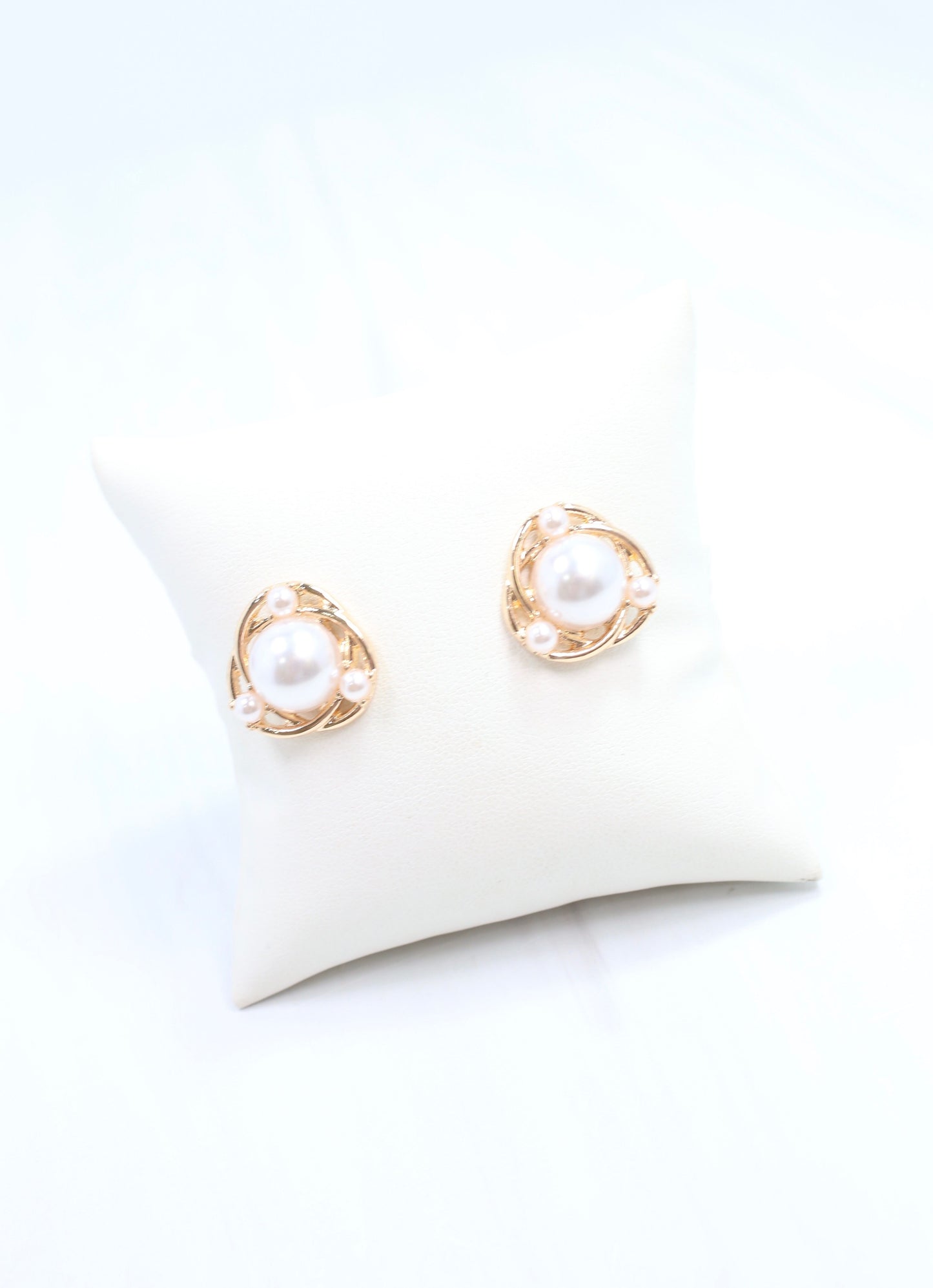 Evanson Pearl Stud Earring Gold