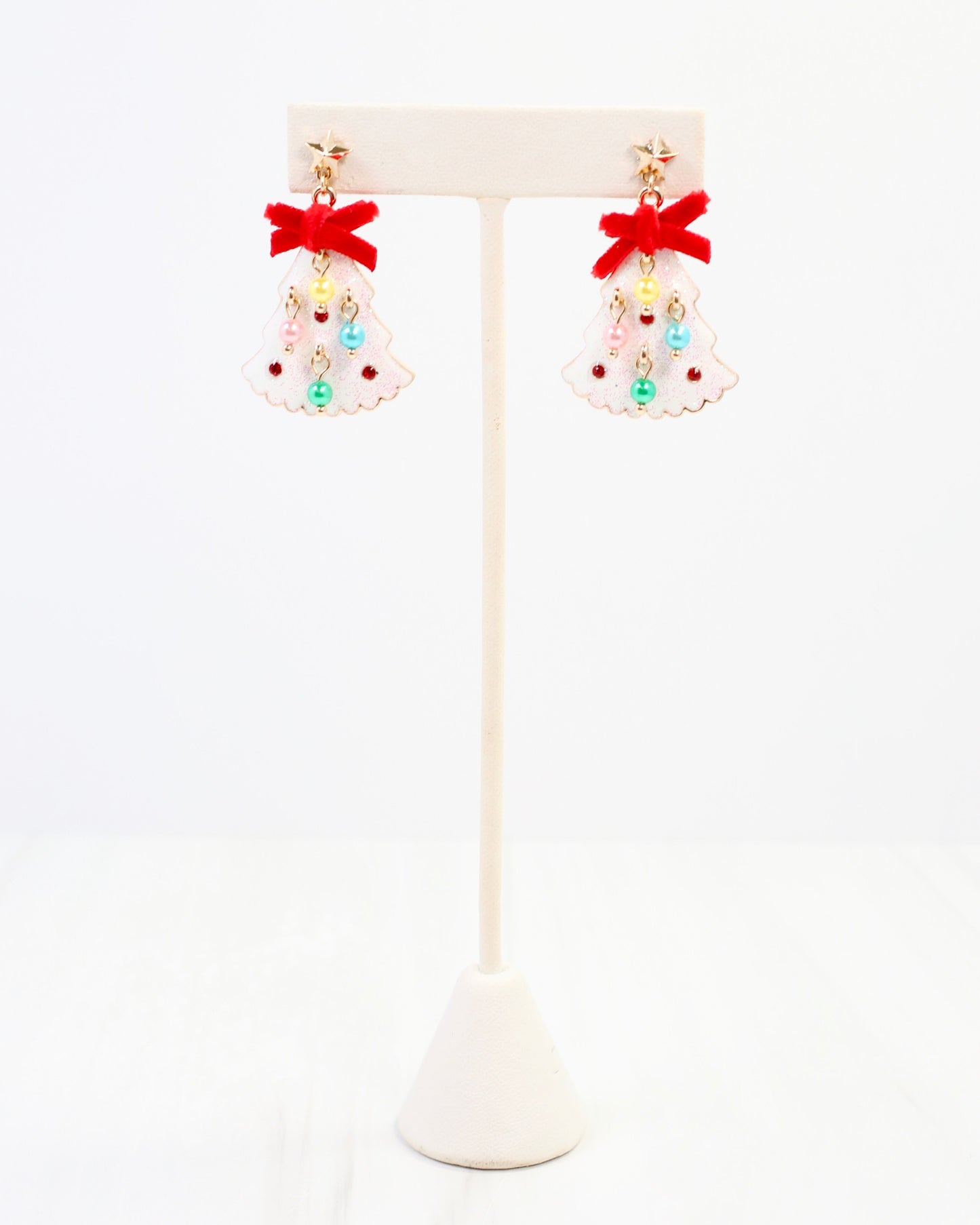 Christmas Tree Earring with Bow and Pearls White