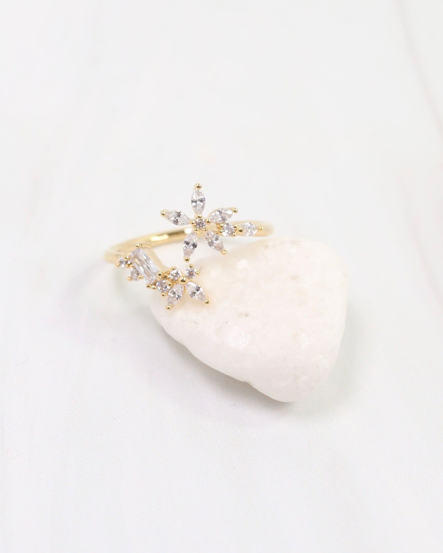 Carson CZ Flower Ring WR Gold