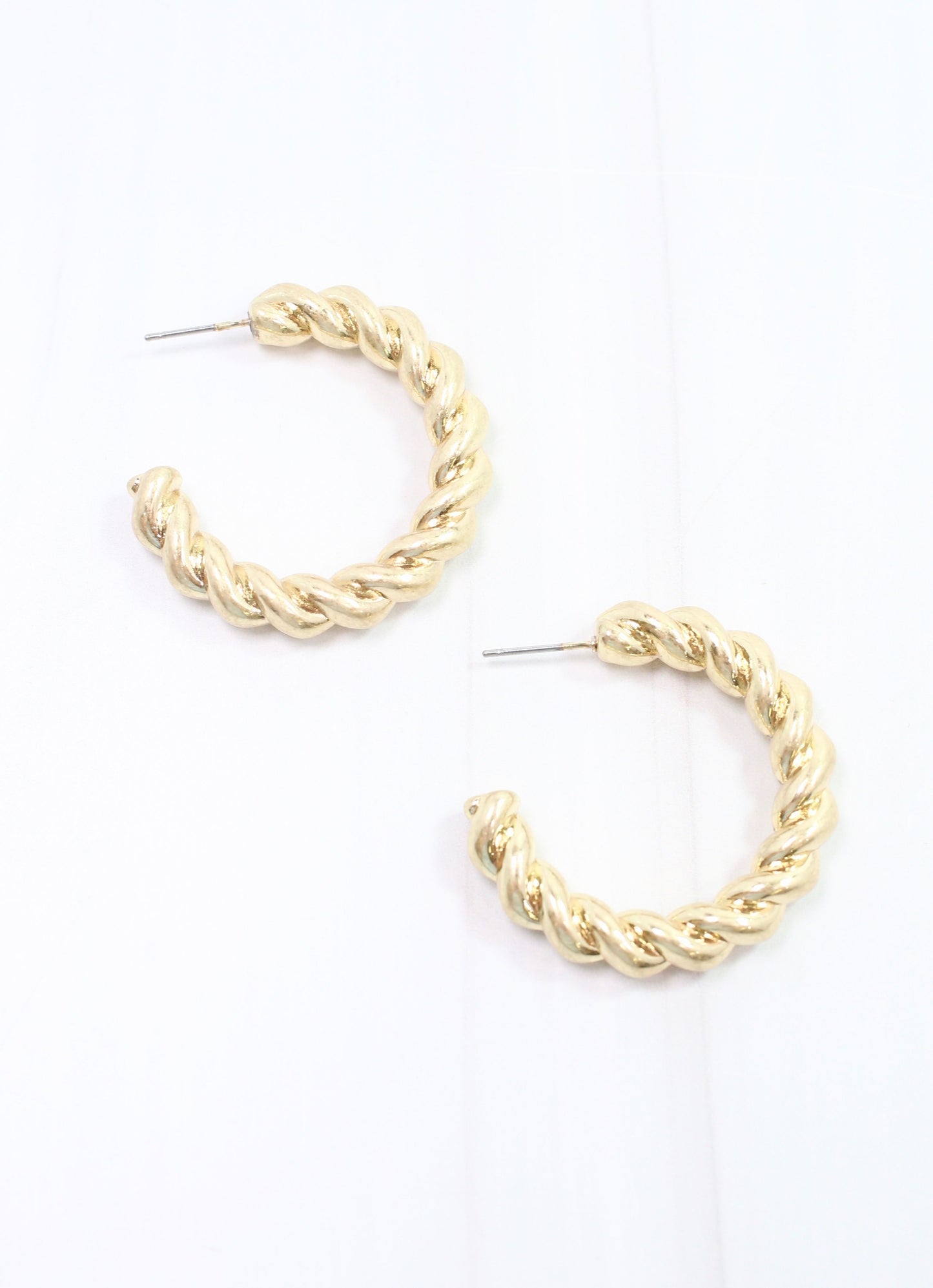 Berkeley Twisted Hoop Earring Gold