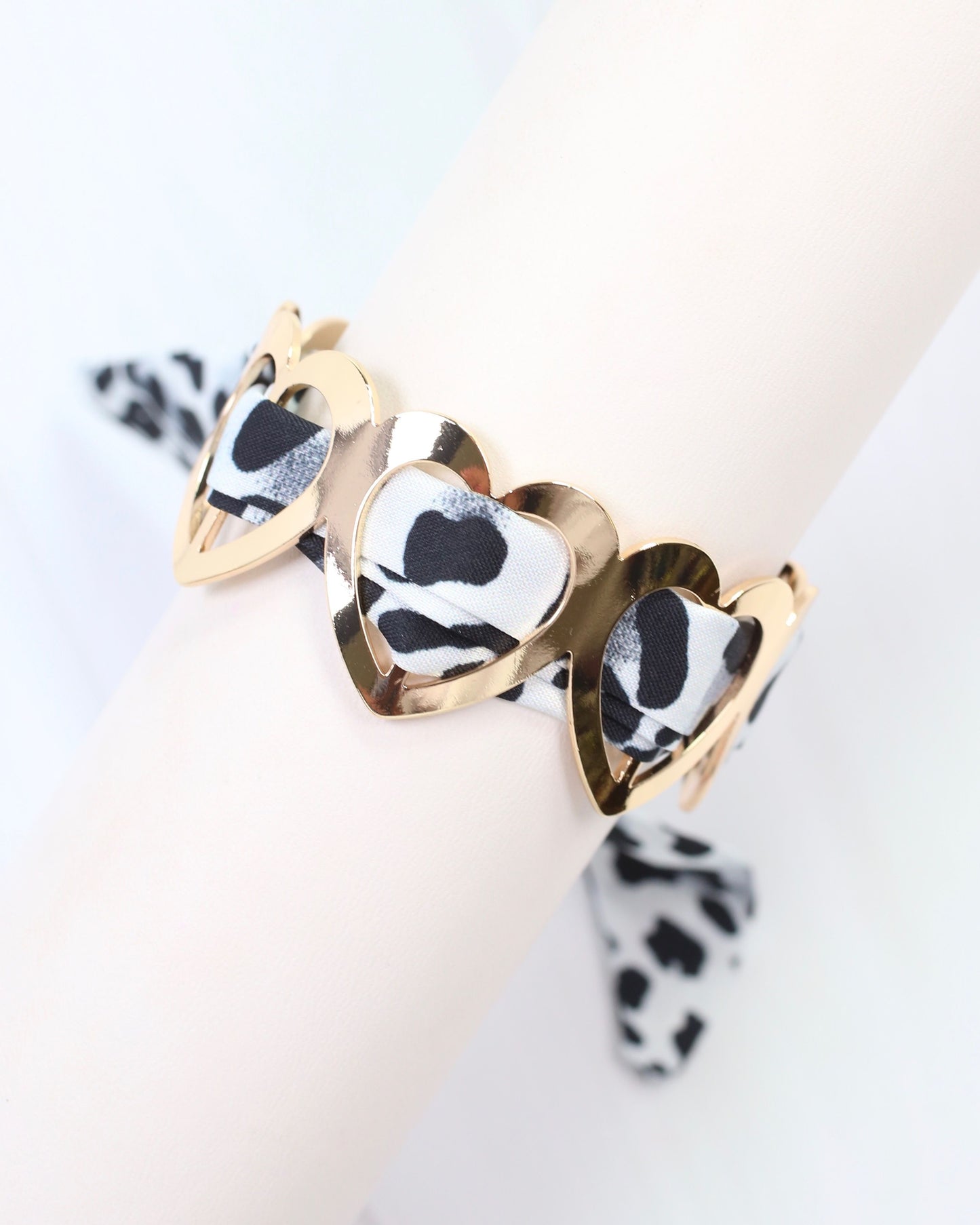 Evanston Heart Scarf Bracelet Gray Leopard
