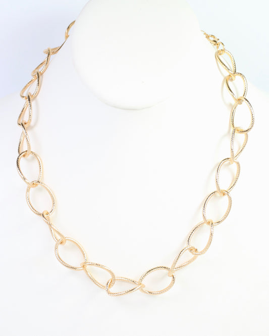 Greenwich Textured Oval Chain Necklace GOLD