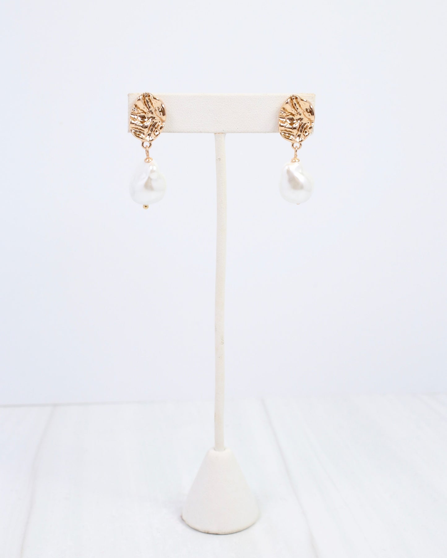 Eloise Baroque Pearl Drop Earring Gold