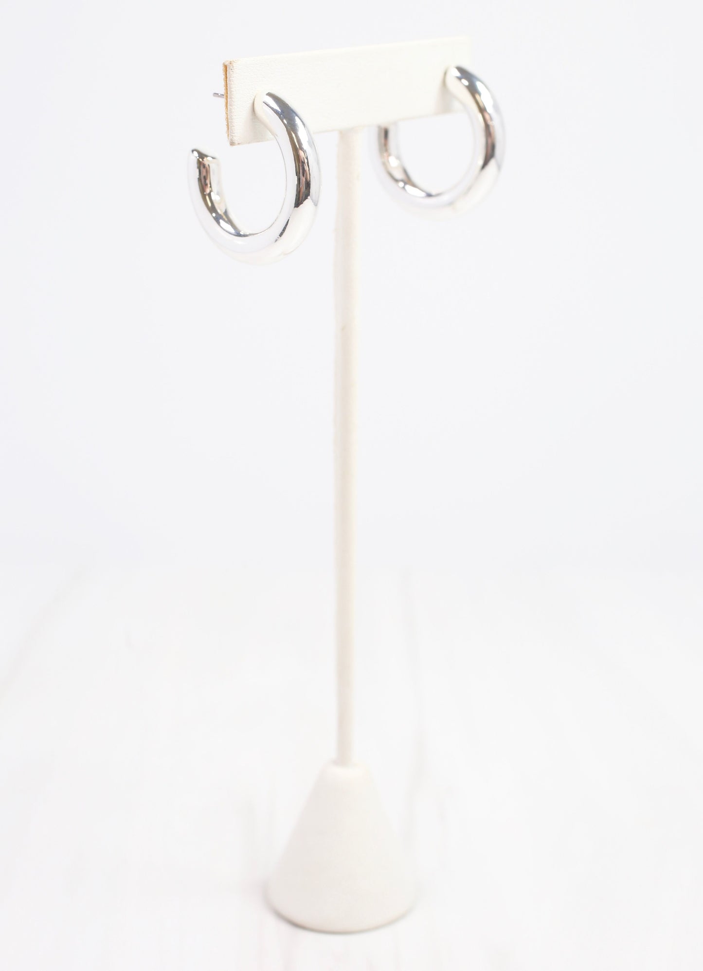 Jesse Hoop Earring Shiny Silver